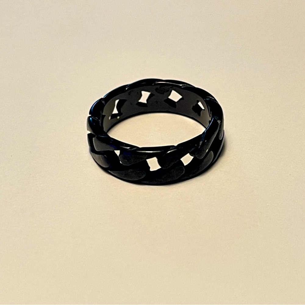 Men’s Black Wedding Ring. Size 11